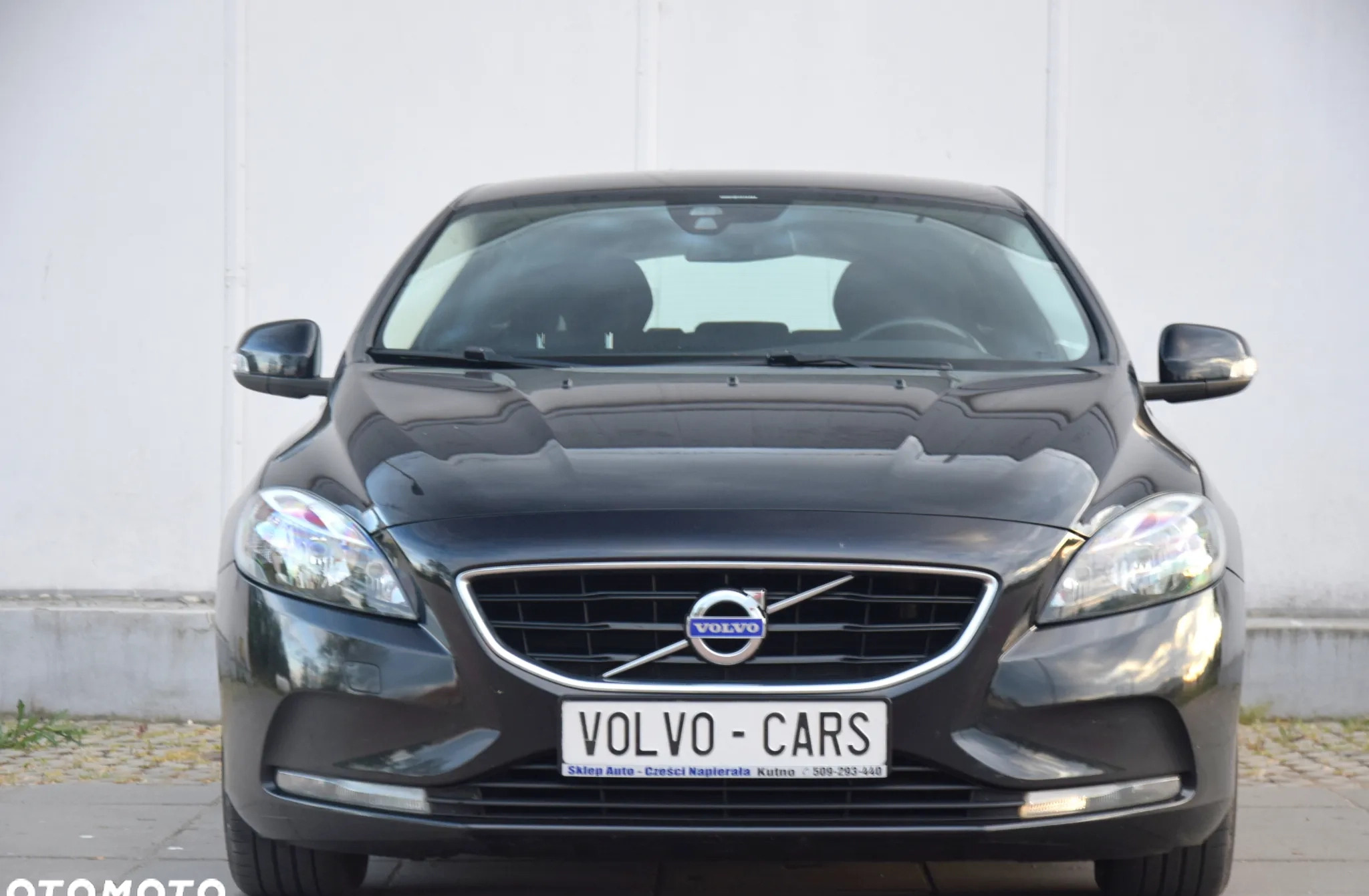 Volvo V40 cena 33700 przebieg: 206430, rok produkcji 2013 z Stryków małe 781